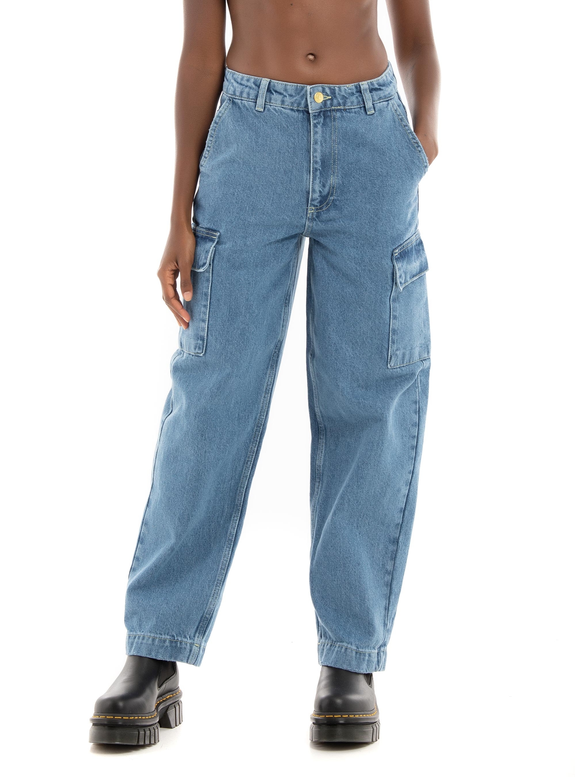 Something New Reese Mid Rise Cargo Jeans - Medium Aged Denim