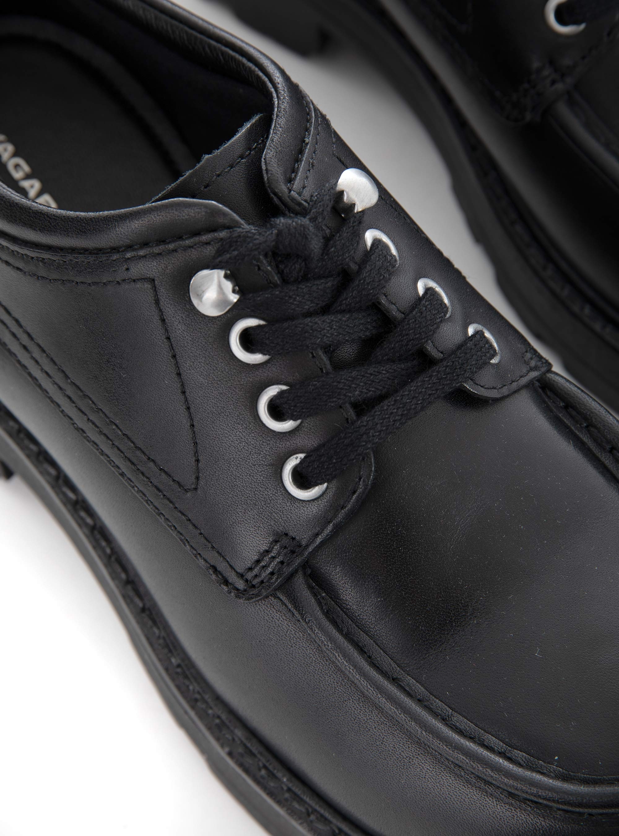 Vagabond Cosmo 2.0 Loafers - Black