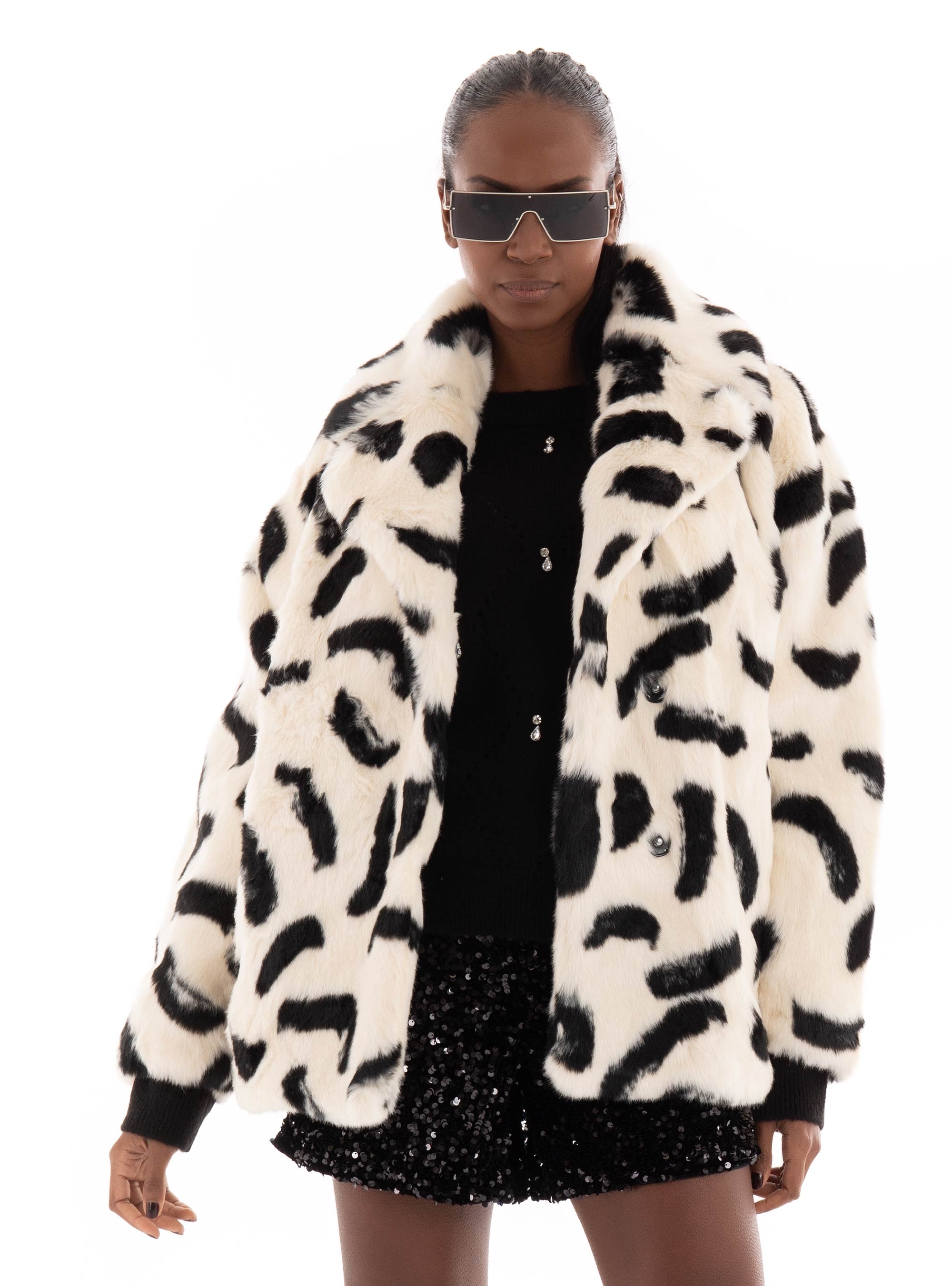 Jakke Rita Faux Fur Coat - Black & White