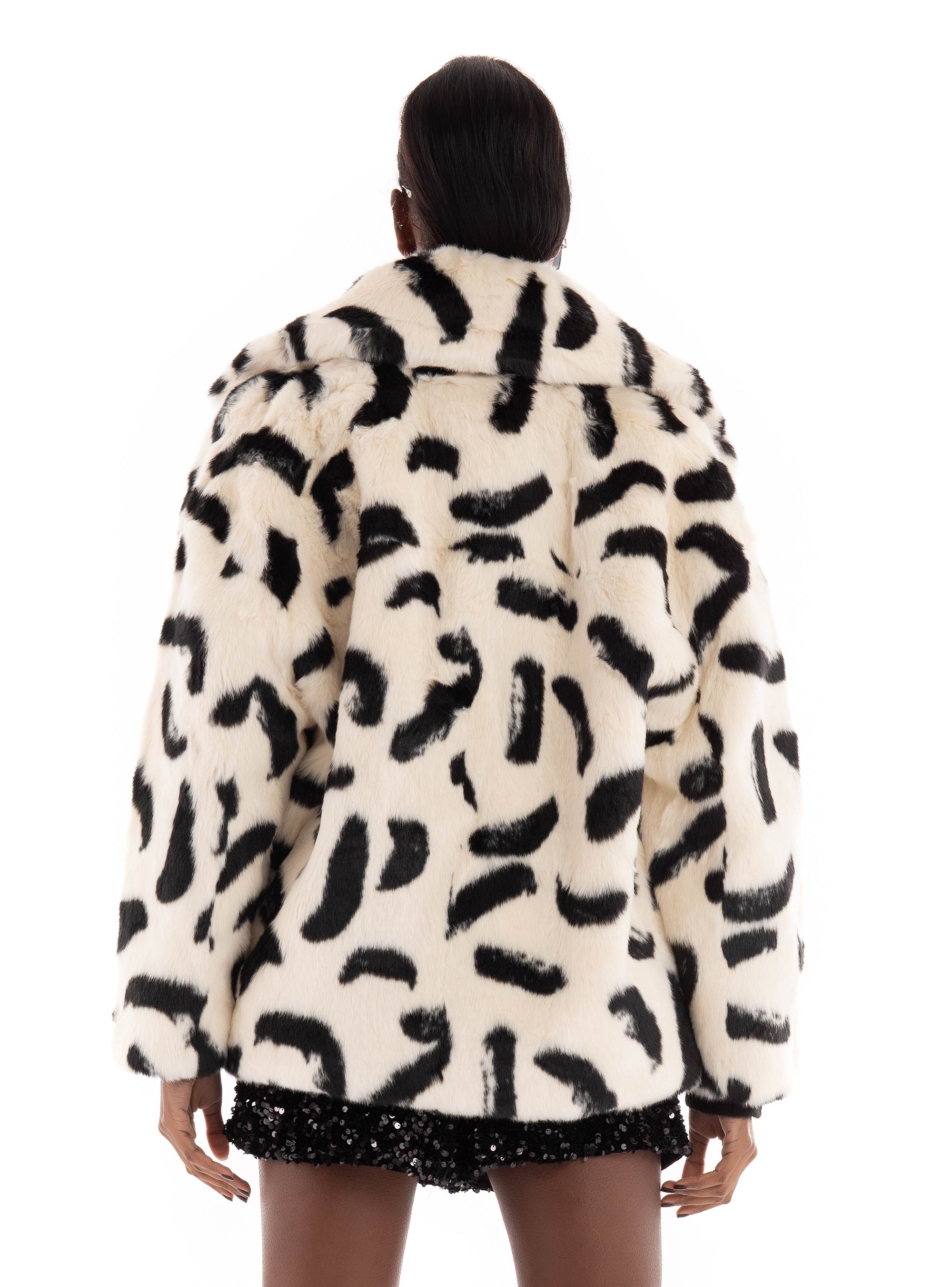 Jakke Rita Faux Fur Coat - Black & White