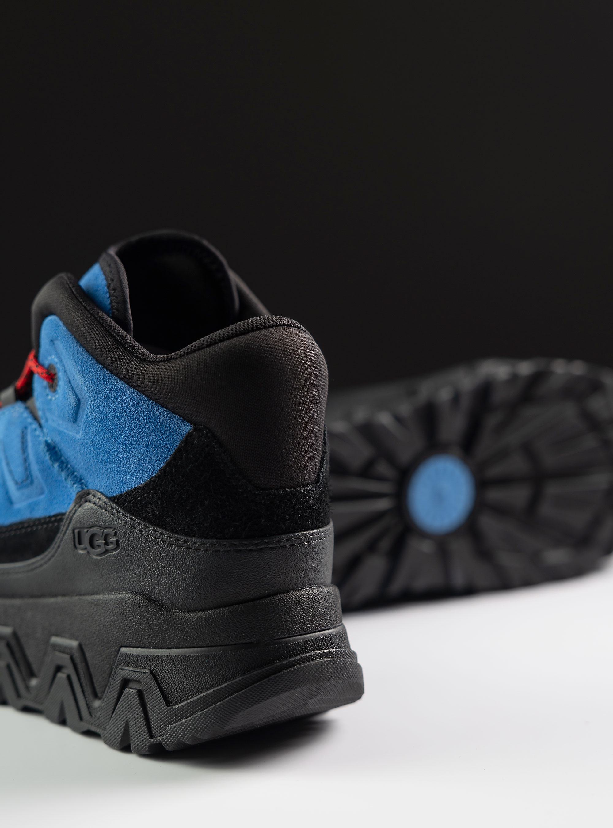 UGG Captrail High Sneakers - Black