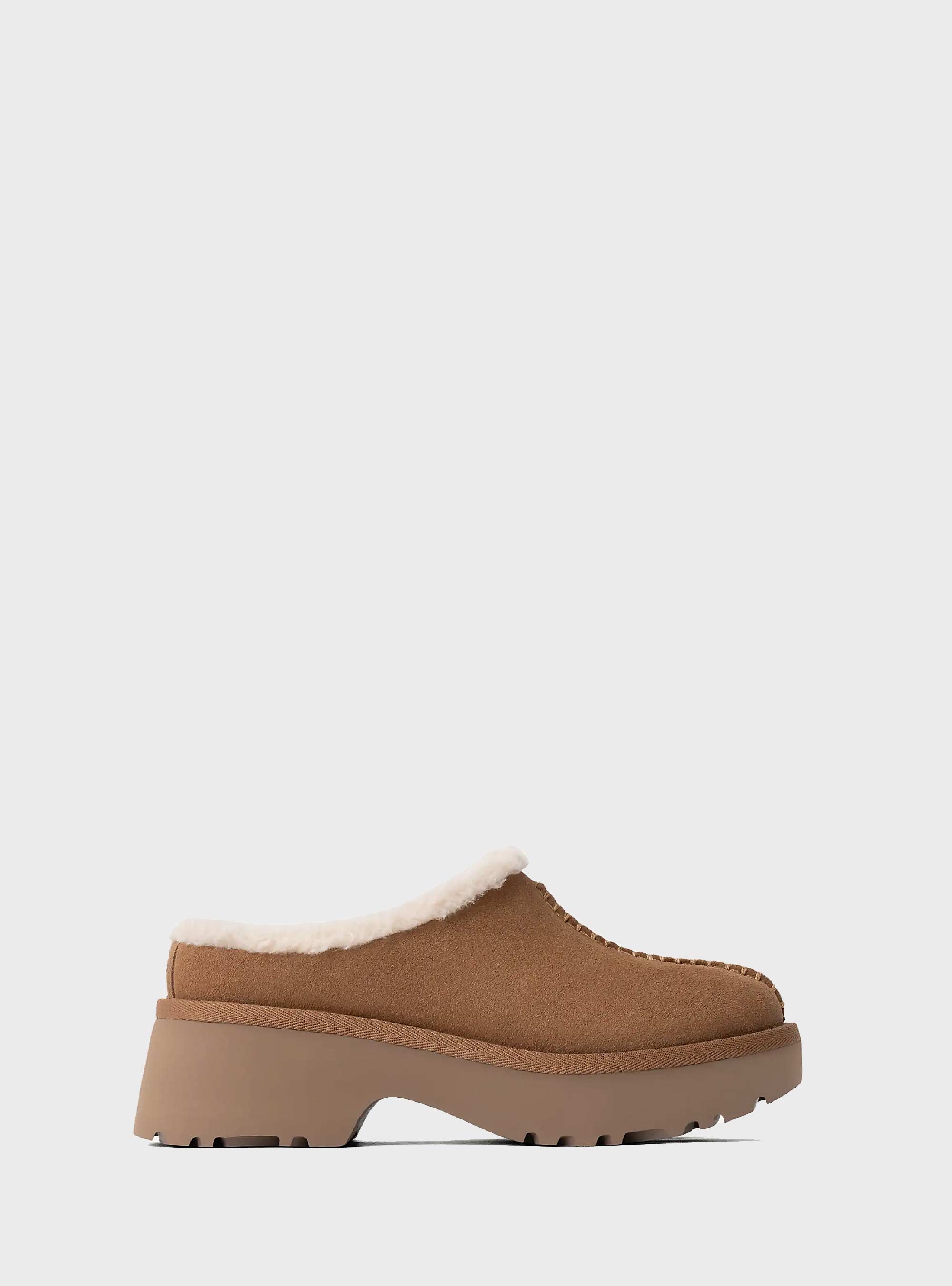 UGG New Heights Cozy Clogs - Chestnut