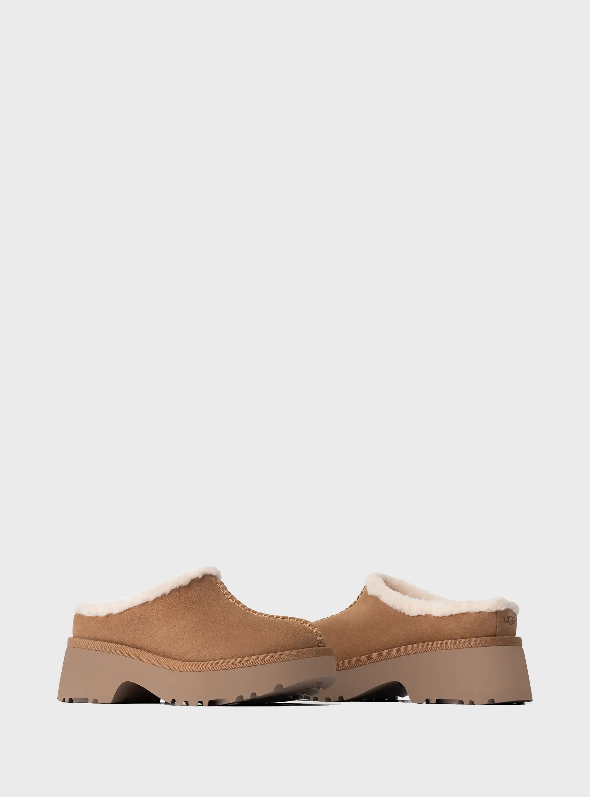UGG New Heights Cozy Clogs - Chestnut