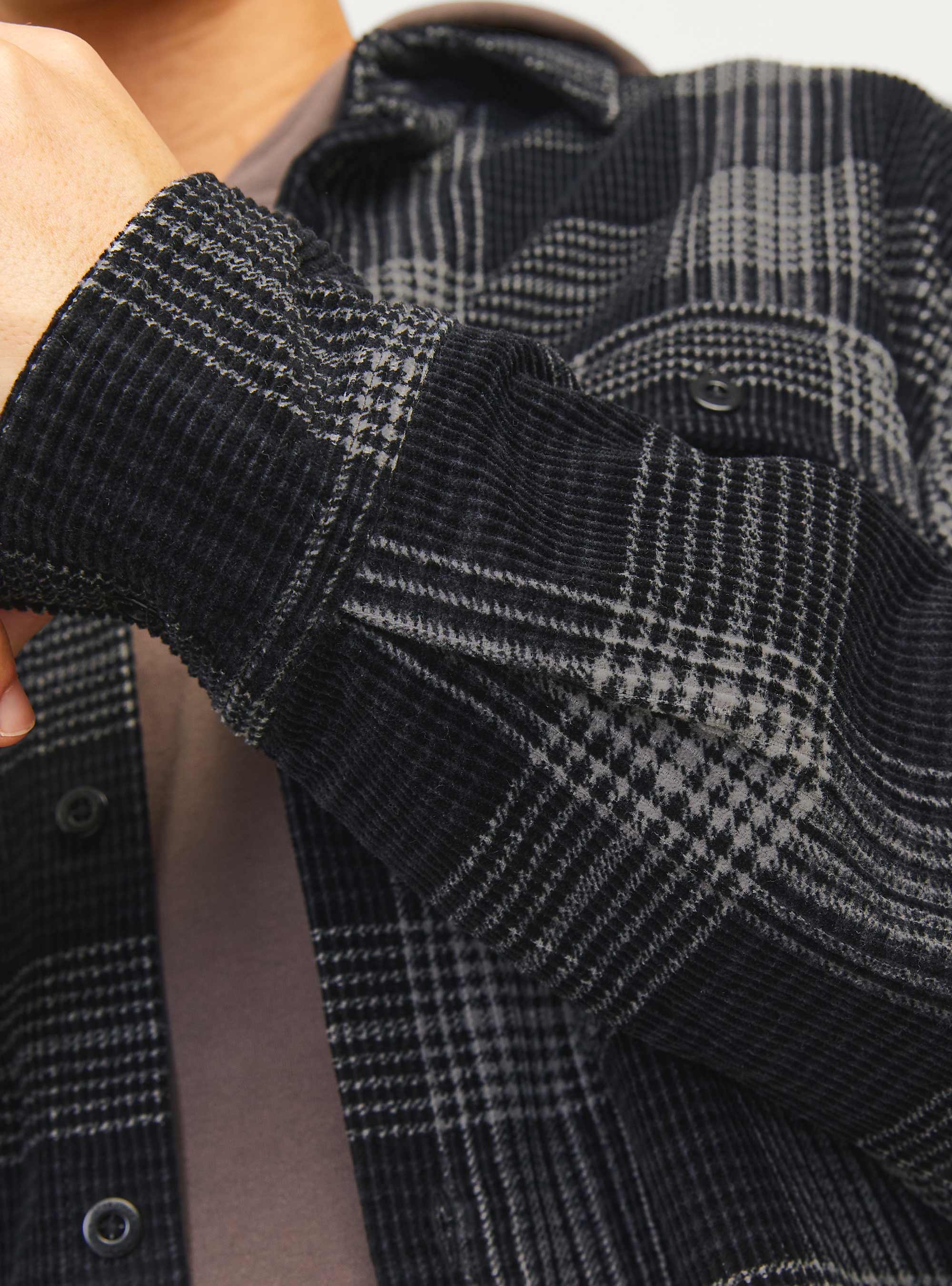 Jack & Jones Jcotheo Corduroy Check Overshirt - Black