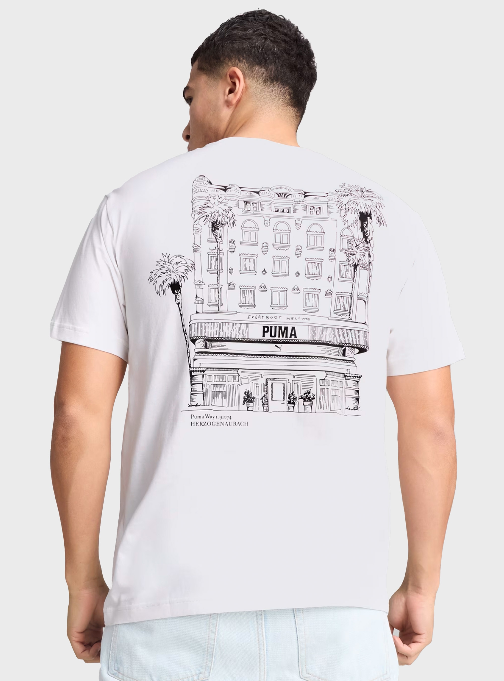 PUMA GRAPHICS PUMA Hotel Relaxed Tee - White