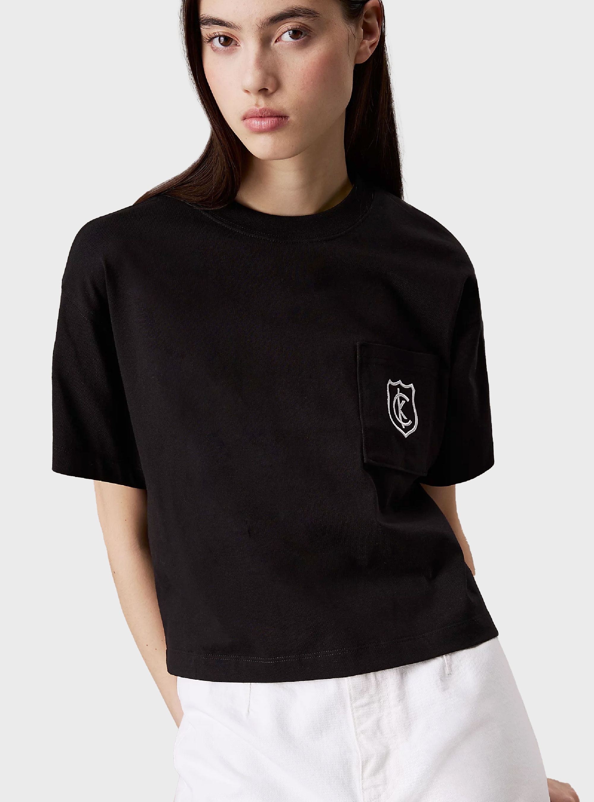 Calvin Klein Cropped Shield Logo T-shirt - Black