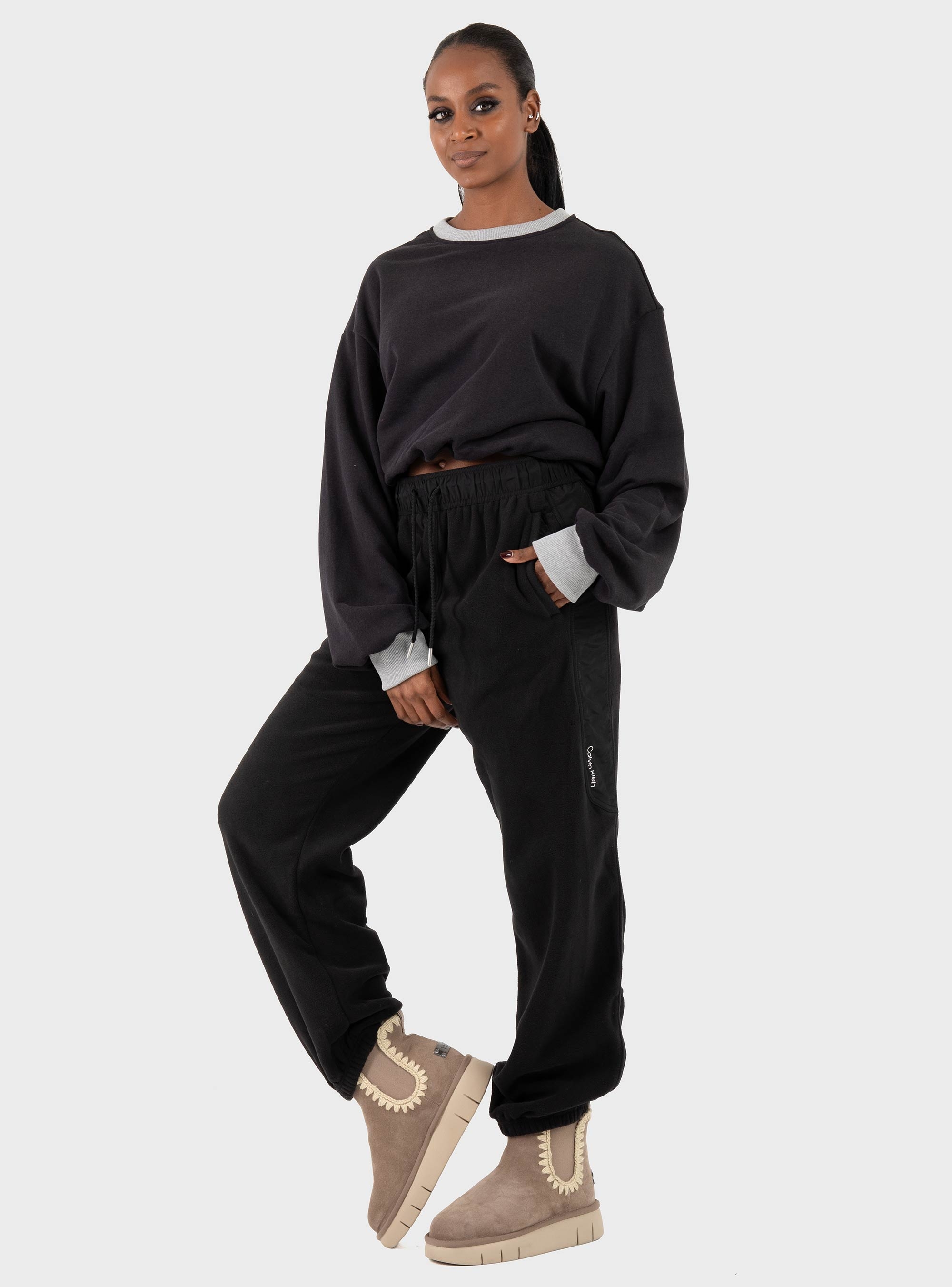 Four Minds CROP BLOUSE - Black