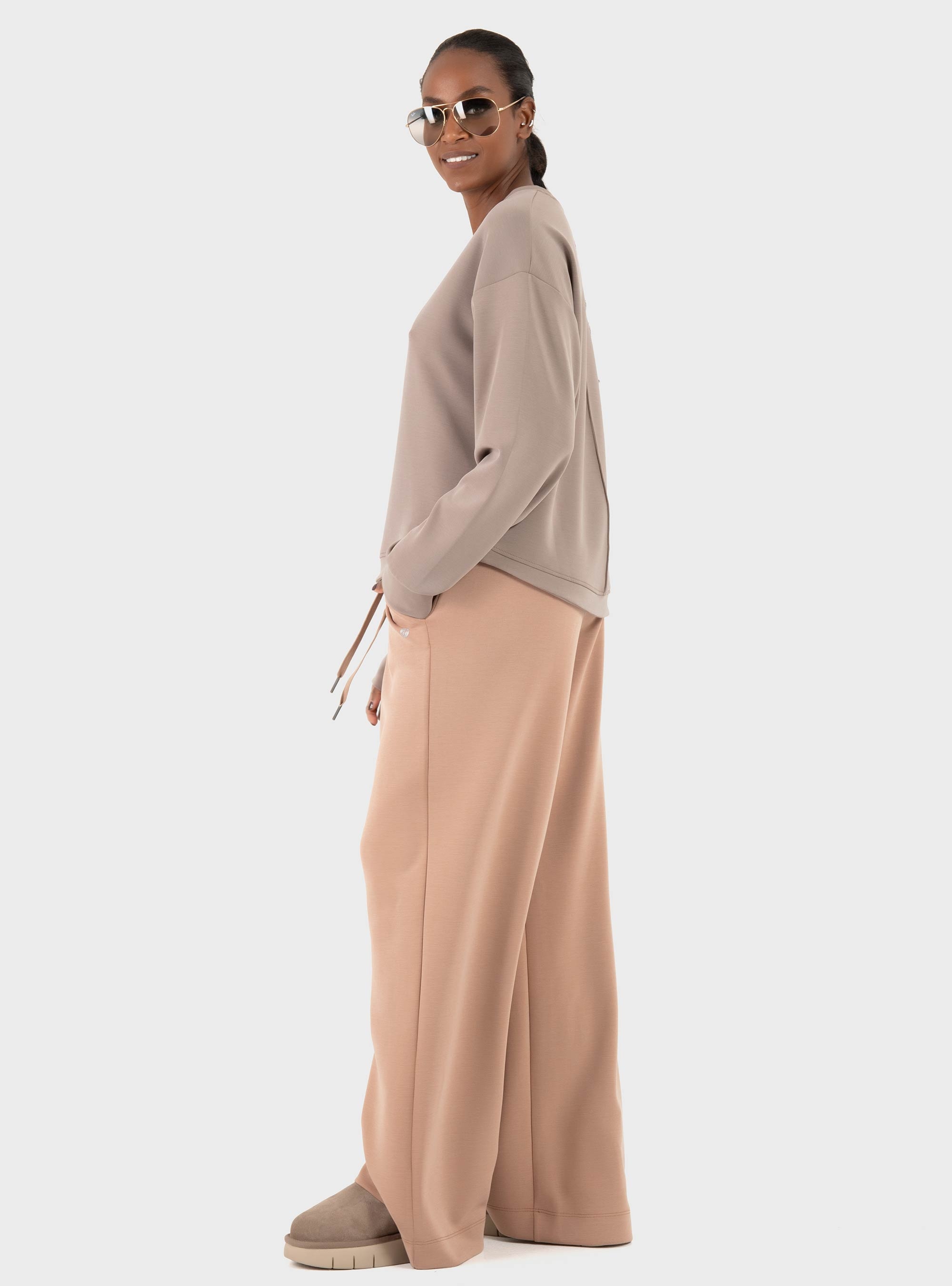 DEHA BLACK SOFT TOUCH MODAL CREW NECK SWEATSHIRT - Taupe
