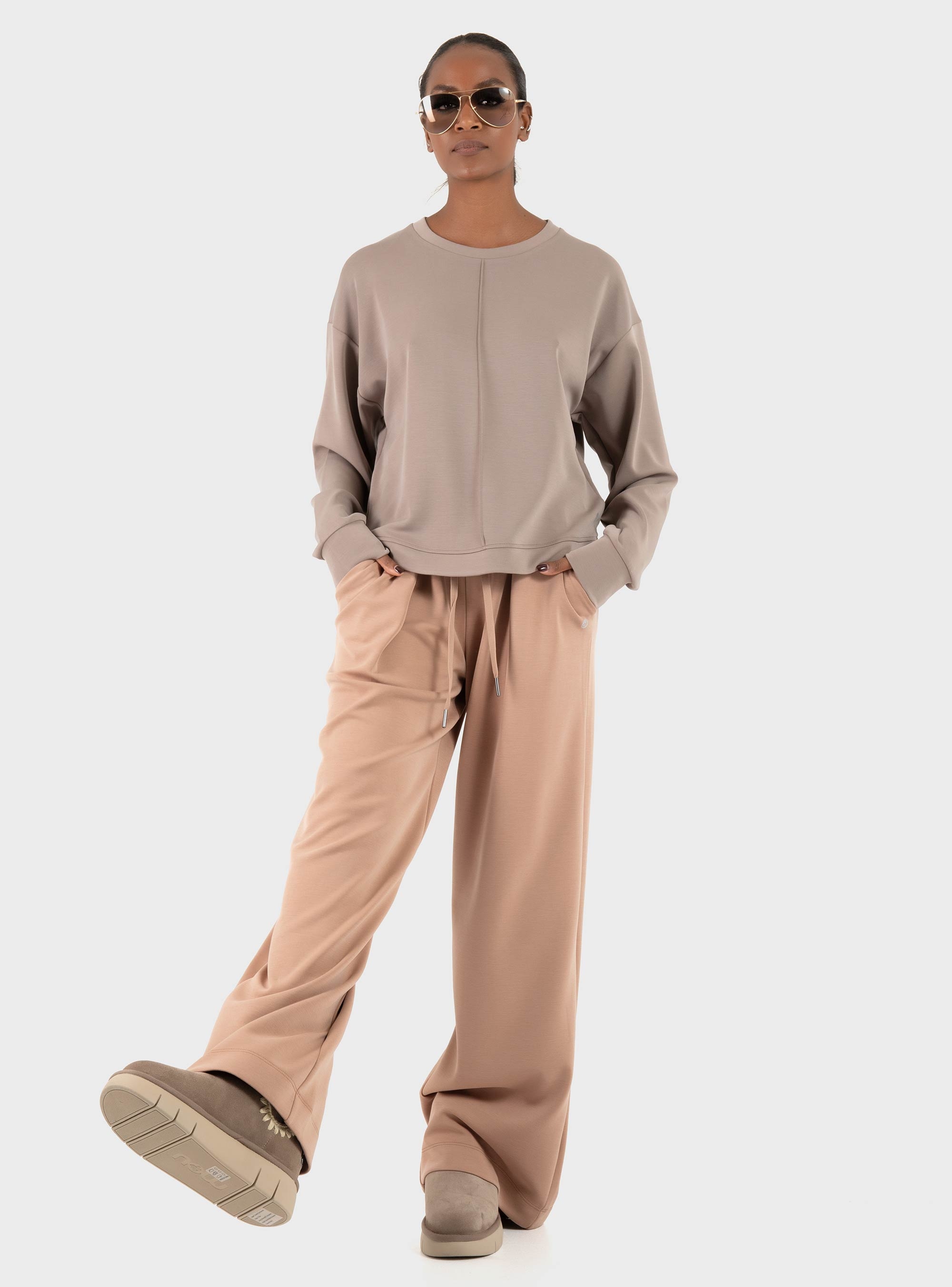 DEHA BLACK SOFT TOUCH MODAL CREW NECK SWEATSHIRT - Taupe