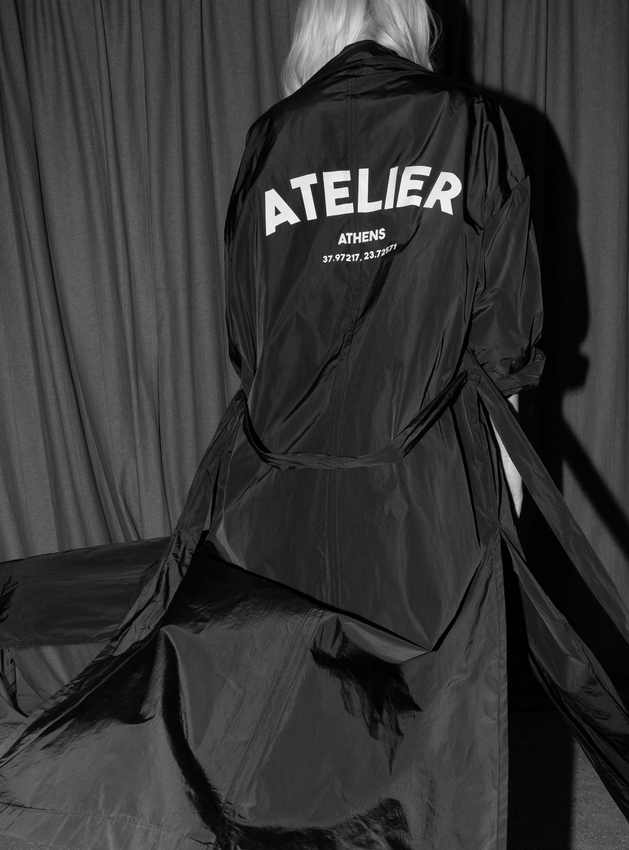 Atelier by Collectiva Noir At Trench Coat - Black