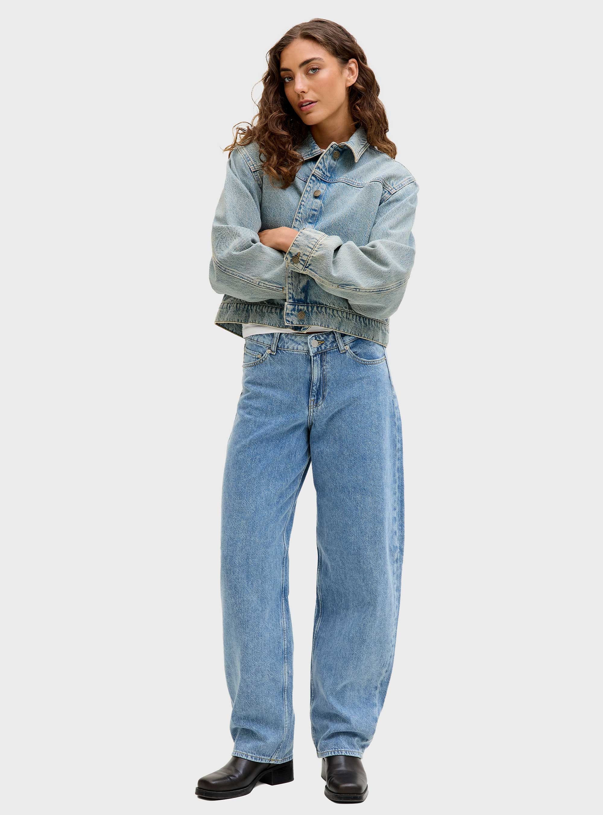 JJXX Fuji Barrel Mid Waist R200 Jeans - Light Aged Denim