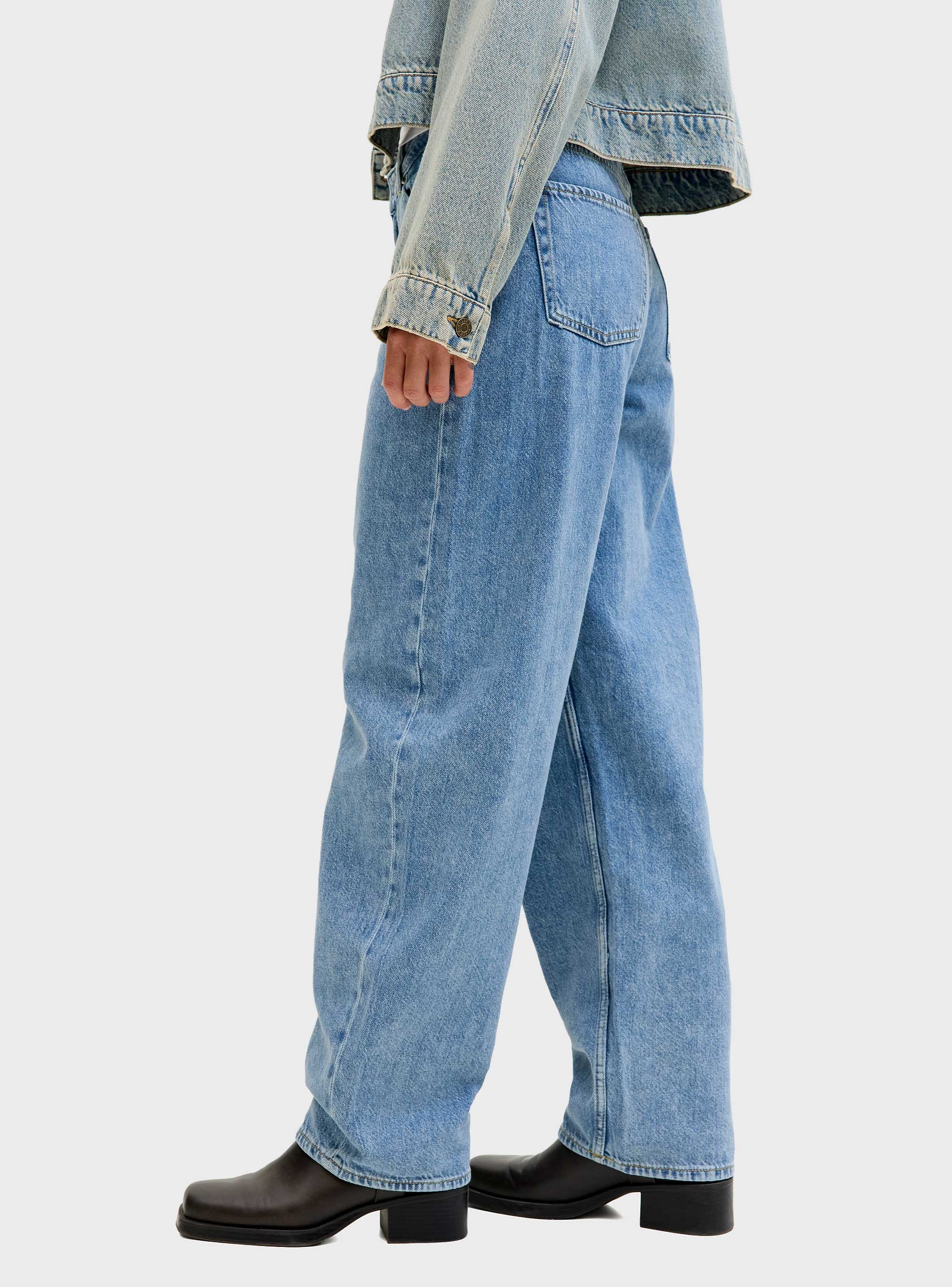 JJXX Fuji Barrel Mid Waist R200 Jeans - Light Aged Denim