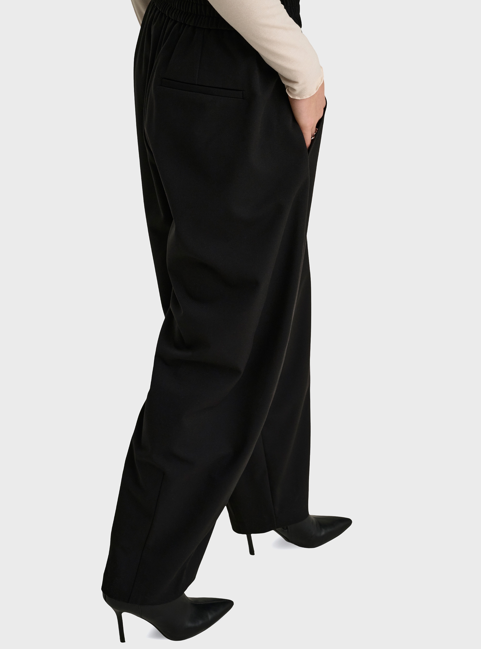 Only Mariela Mid Waist Baggy Barrel Pants - Black