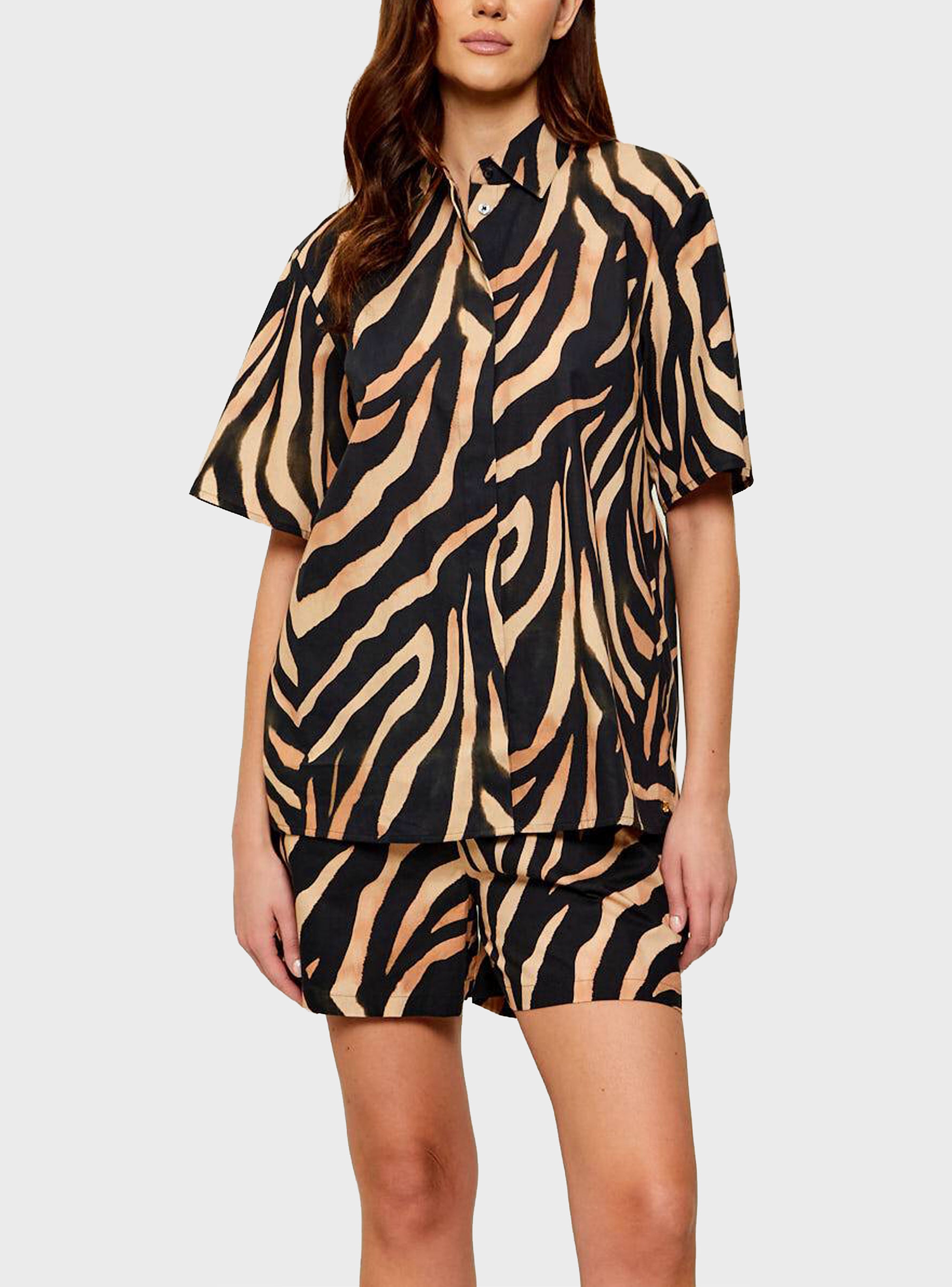 HUGO Relaxed-Fit Shorts Haslala-1 - Animal Print
