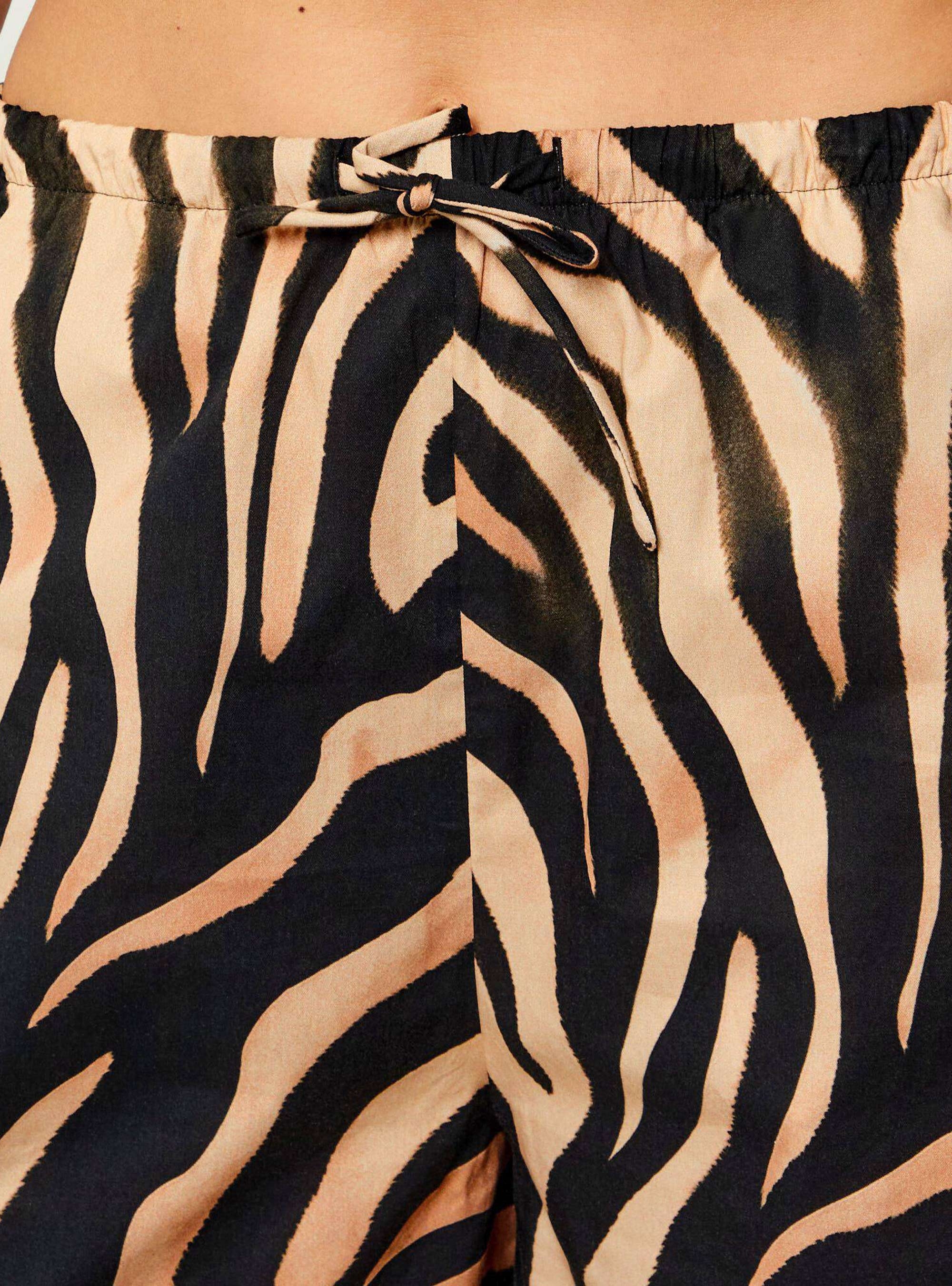 HUGO Relaxed-Fit Shorts Haslala-1 - Animal Print