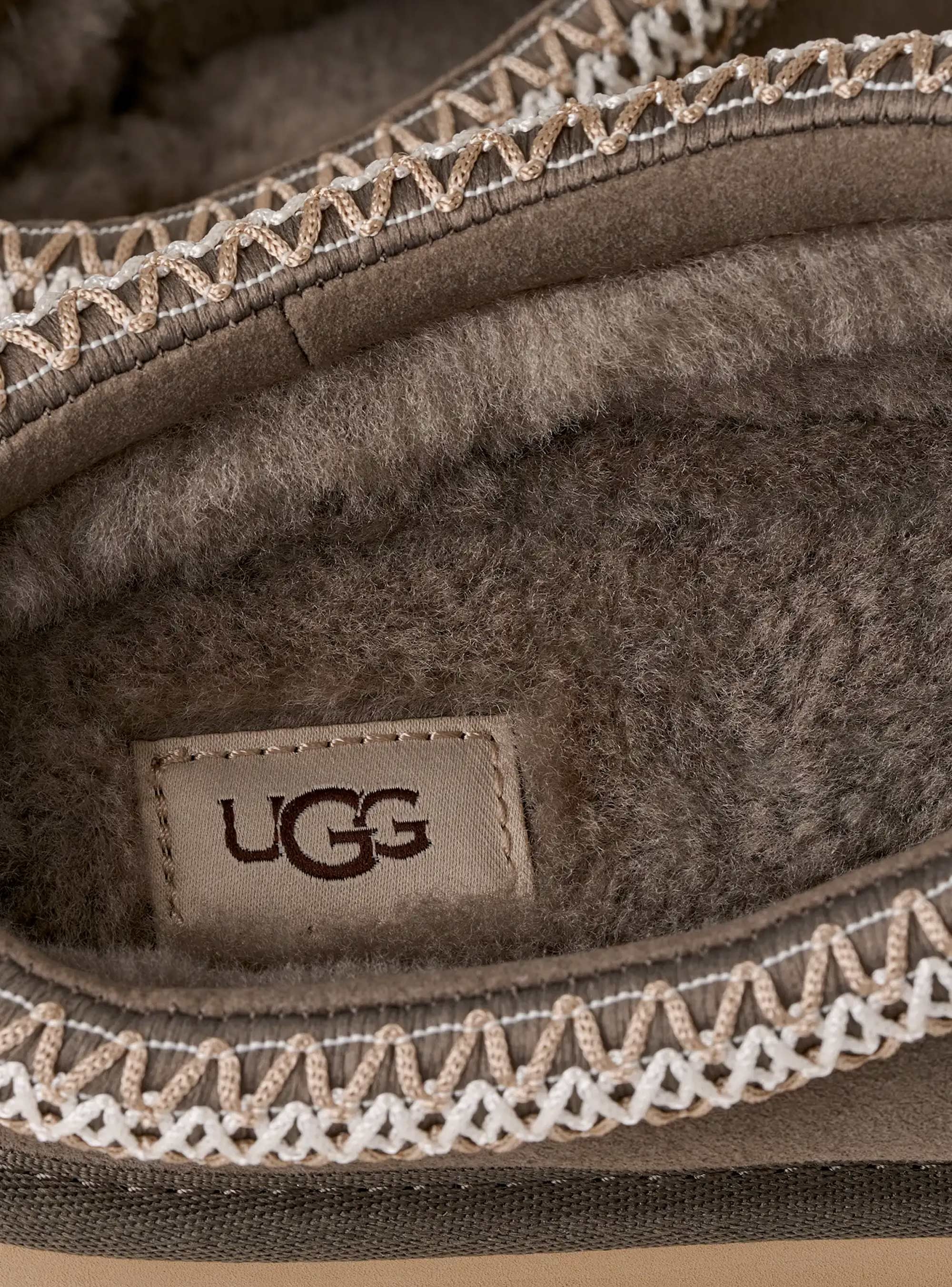 UGG Tazz II - Dark Olive Green