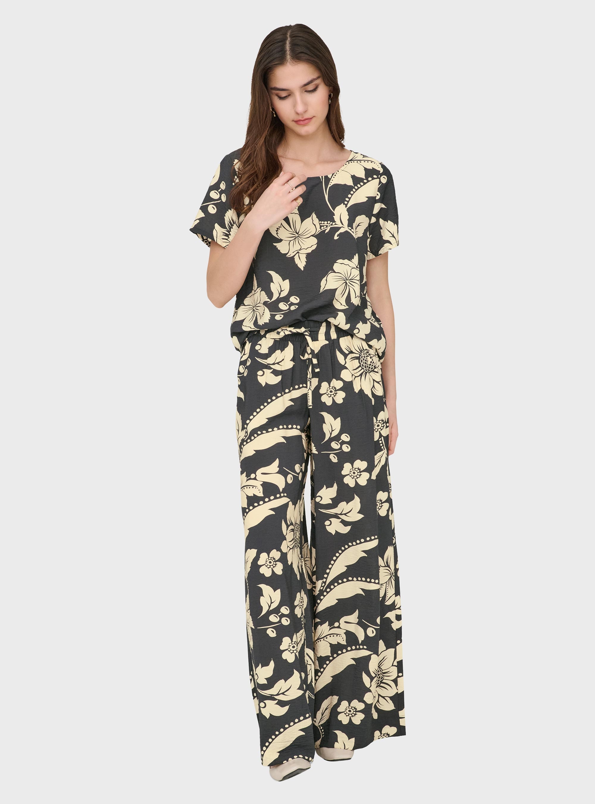Jdytroya Mid Waist Palazzo Pants - Black