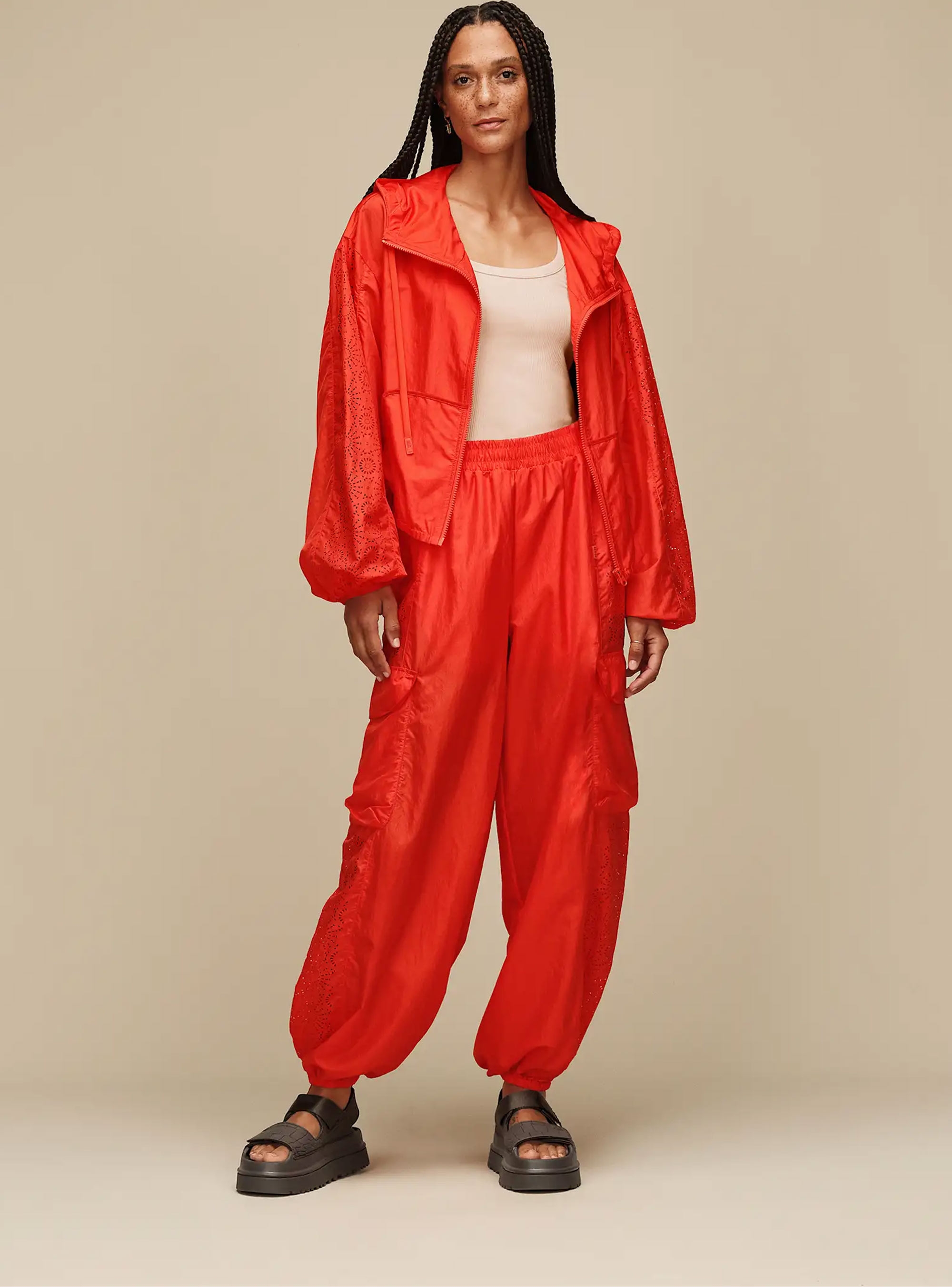 UGG GoldenGlow Embossed - Dark Brown