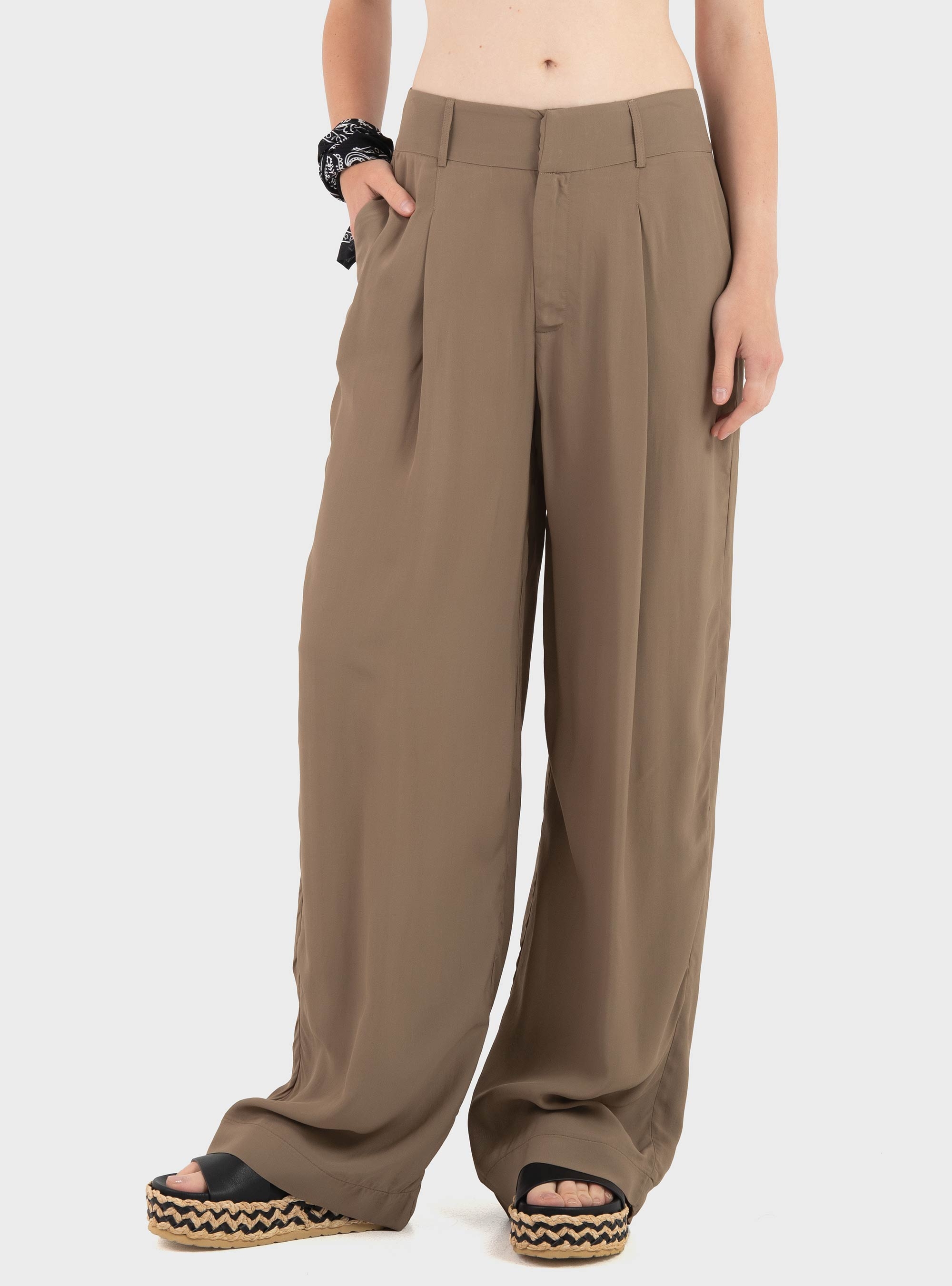 Black & Black  Loose Pants - Light Brown