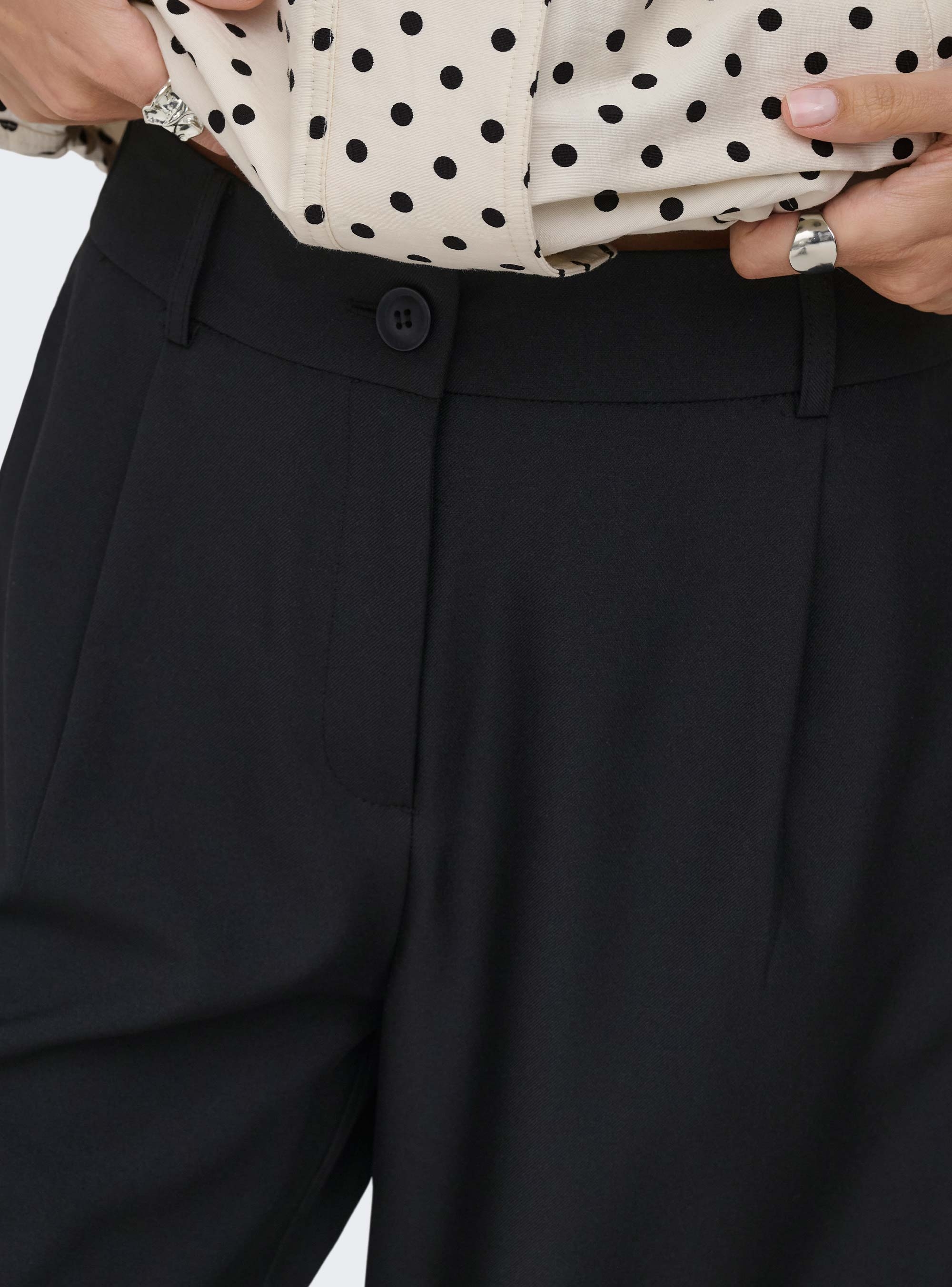 Only Linda High Waist Long Shorts - Black