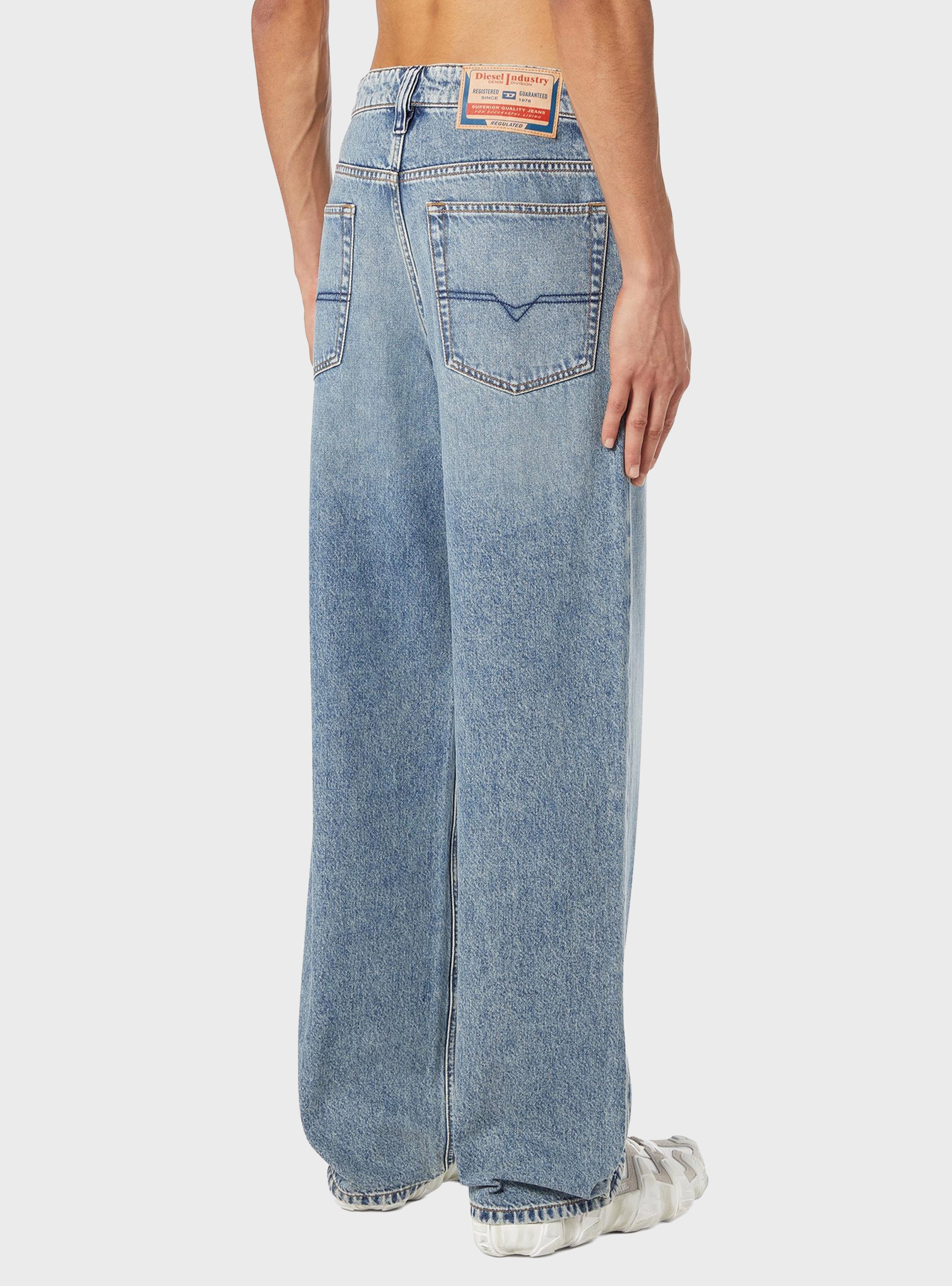 Diesel Relaxed Jeans Low Waist 2001 D-Macro - Light Aged Denim