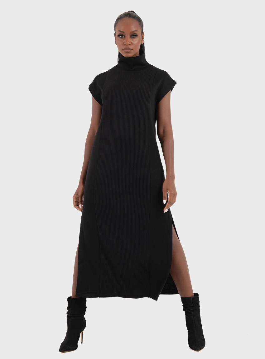 Ioanna Kourbela 'Softwear' Boxy Sleeveless Midi Dress - Black